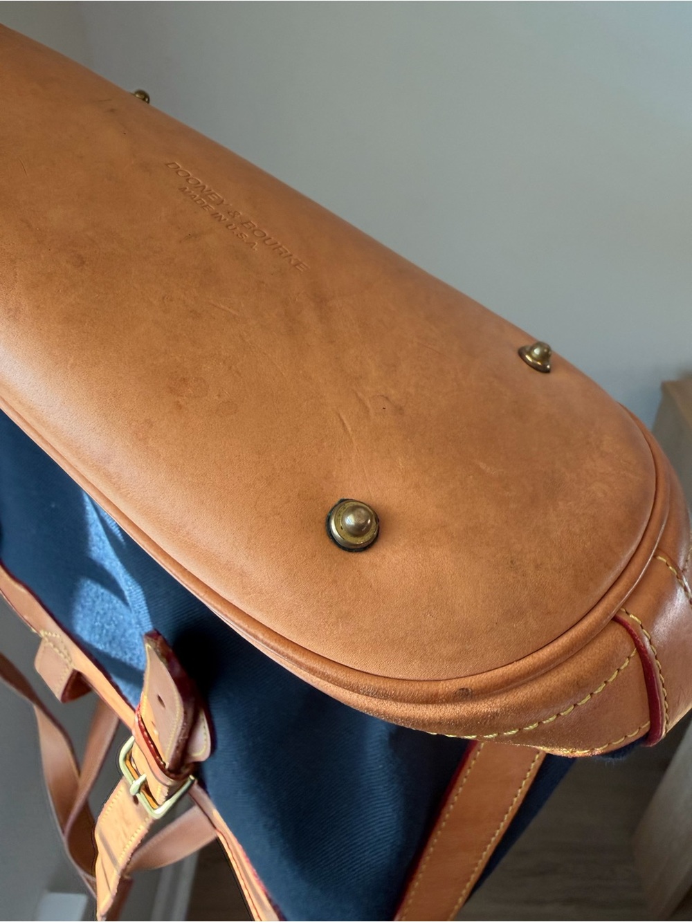Vintage Dooney & Bourke Navy and Tan Leather Tote - Picture 4 of 8